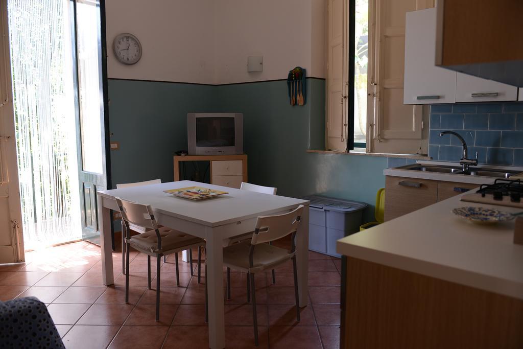 Vila Scatitti House Zafferana Etnea Pokoj fotografie